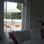 Fedrita Βίλα Αχαράβη