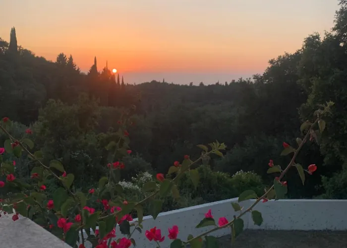 Villa Fedrita Akharavi